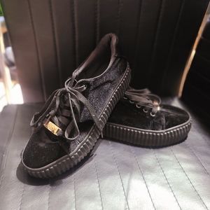iDol Velvet Shoes